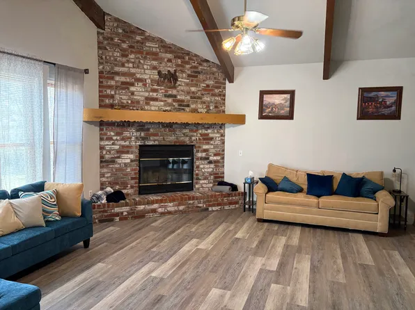 37818 Spring Hill Rd, Howe, OK 74940