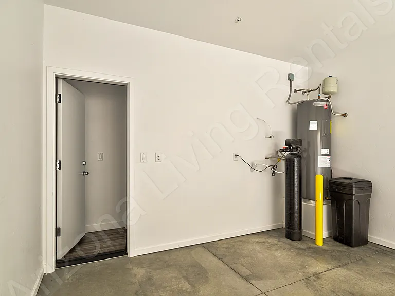 2061 Magnolia Dr #A102 — Photo 17