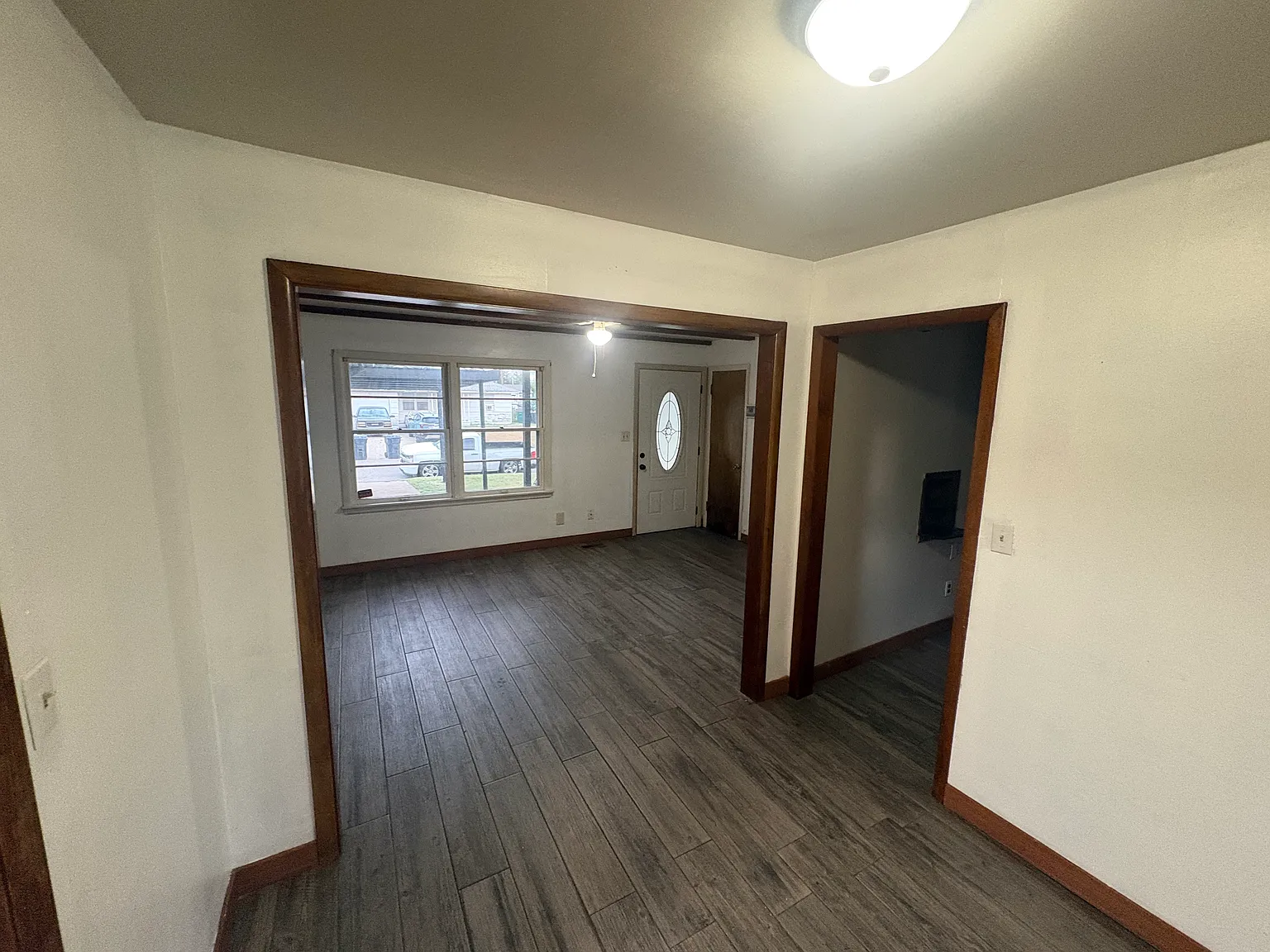 3 bed, 935 sqft, $1,300 — Photo 4
