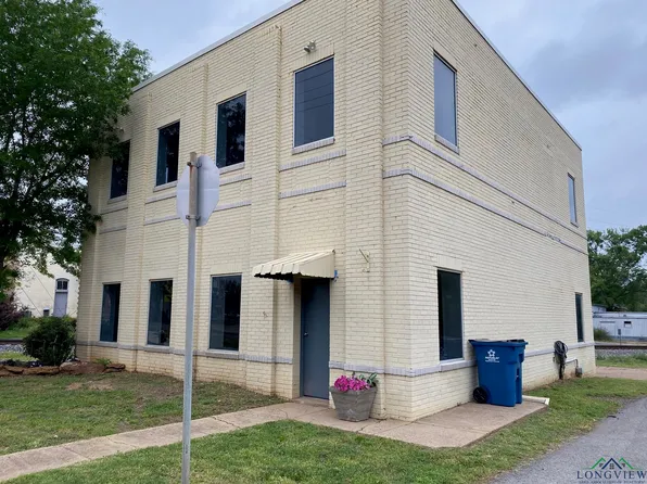 103 Jefferson St, Daingerfield, TX 75638