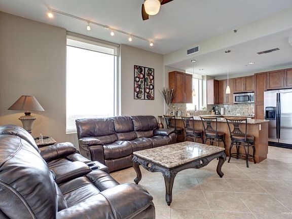 5th image of 310 Padre Blvd