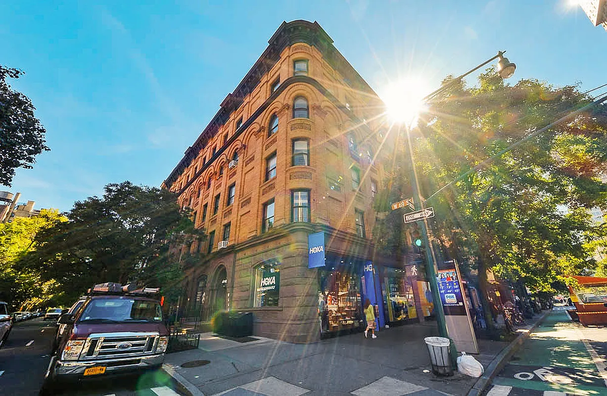 74 West 69th Street in Lincoln Square : Sales, Rentals, Floorplans