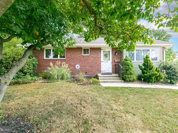 643 Santa Fe Dr, Mantua, NJ 08051