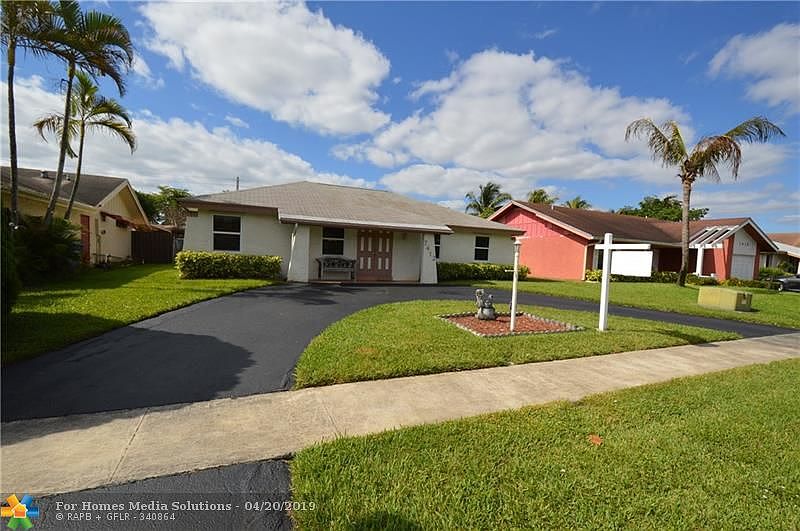 1st image of 7412 SW 14th Pl