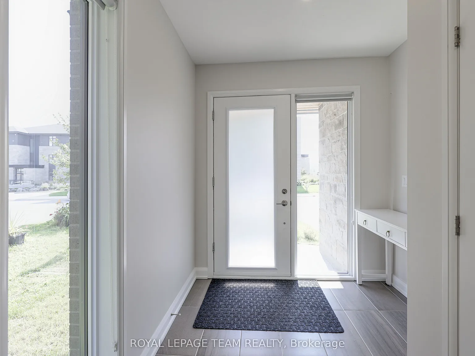 4 bed, $3,300 — Photo 2