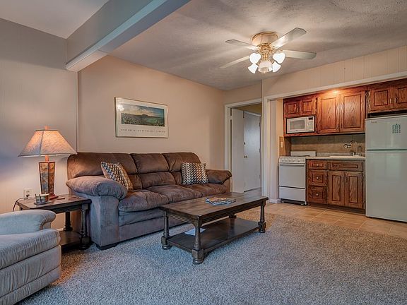 3rd image of 1700 Country Club Dr Unit 101