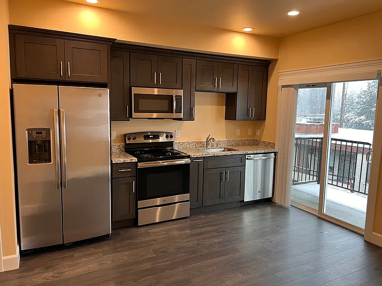 Marigold Apartments — Photo 32