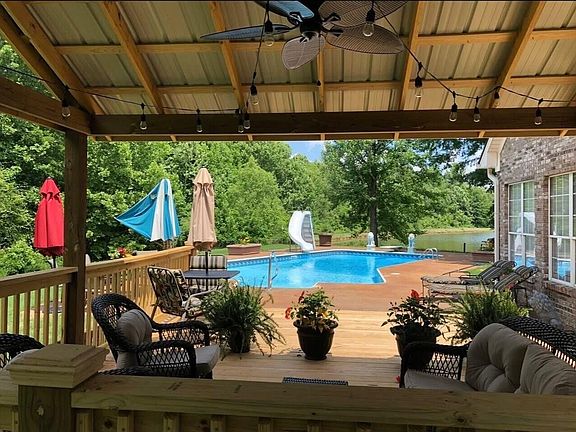 4th image of 102 Ben Cv