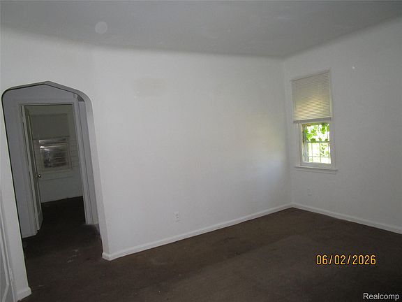 2nd image of 19393 Rowe St