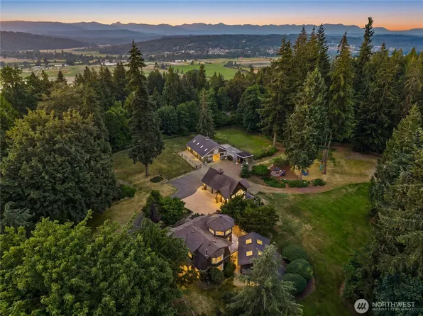 17702 244th Avenue NE, Woodinville, WA 98077