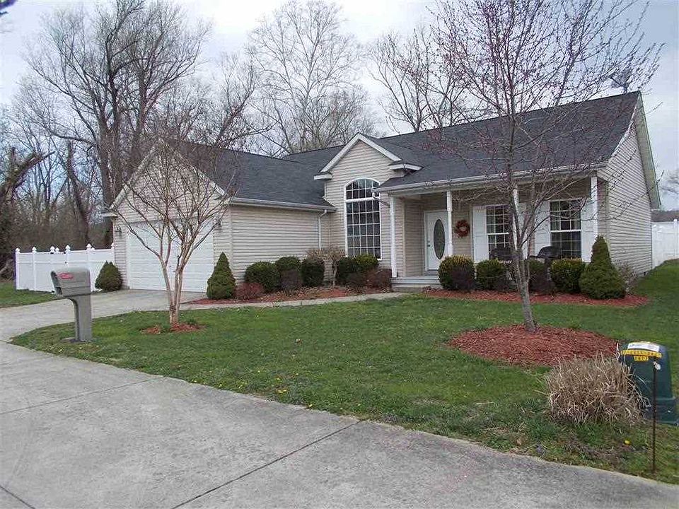 1st image of 8 Childers Ct