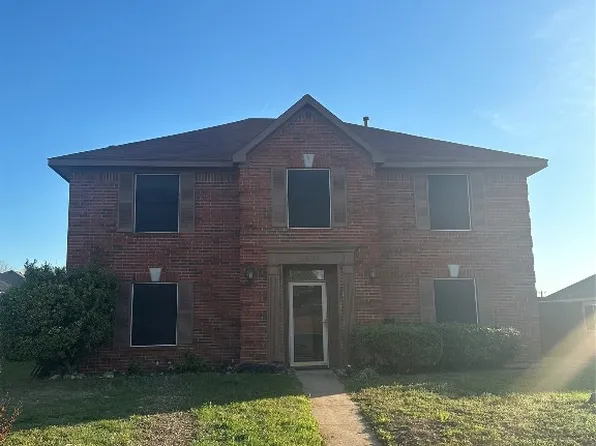 1226 White Dr, Cedar Hill, TX 75104
