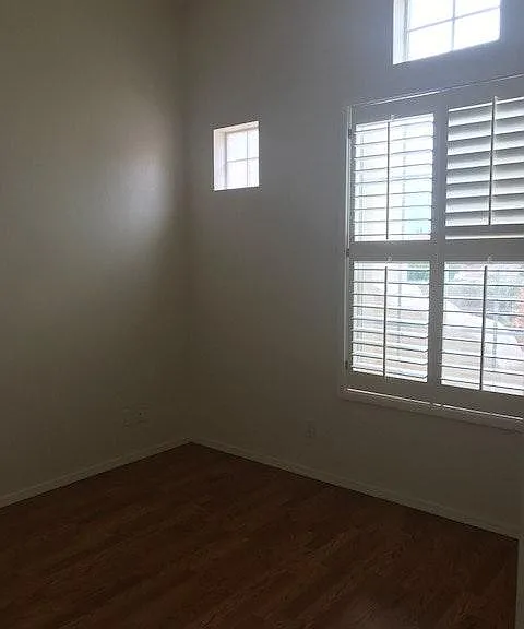 1085 San Tropez Ct — Photo 4