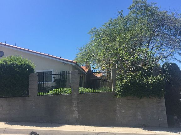 3rd image of 313 Gunsmoke Dr