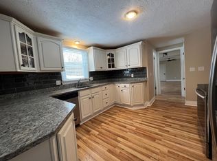 16 Eastview Dr, Vernon, CT 06066