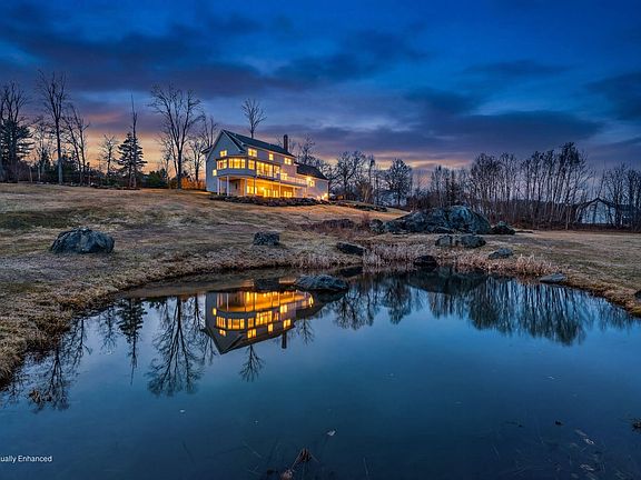 3rd image of 2080 Lakeview Road