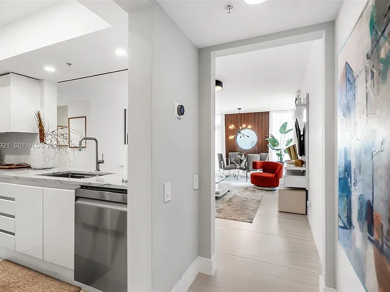 1500 Ocean Dr #707 — Photo 9