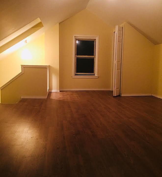 1st image of 221 Greenwich Ave