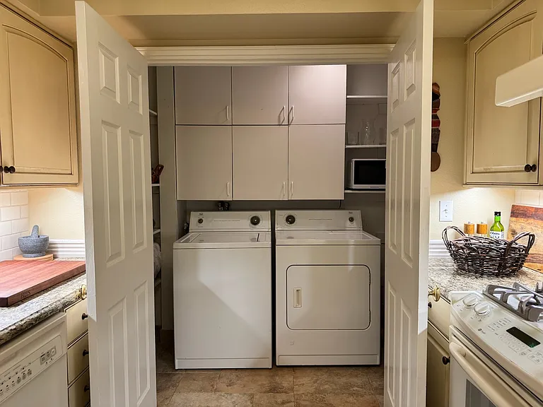 12930 Valleyheart Dr #9 — Photo 16