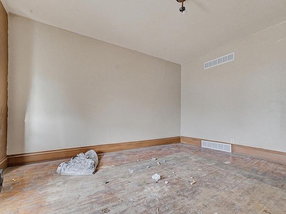 4th image of 2132 South 23rd STREET #2132A