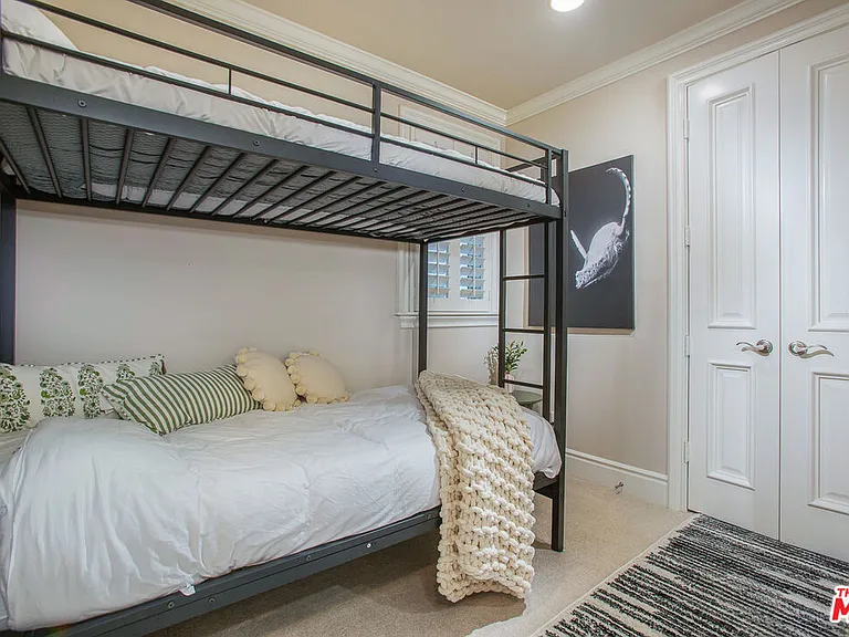 421 E Edgewater Ave — Photo 56