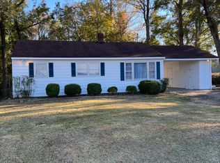 1490 Kellum Loop Rd, Jacksonville, NC 28546