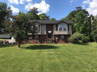 318 Forest Trail Dr, Berea, KY 40403