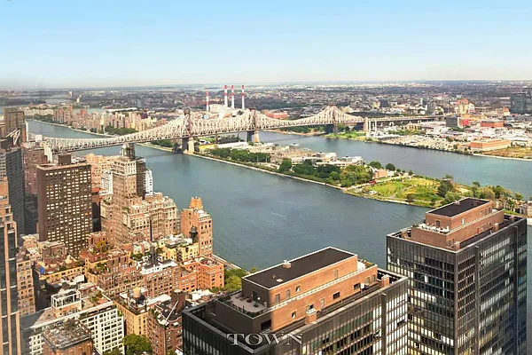 Sold by Town Residential | media 2