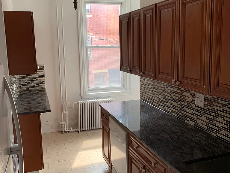 1026 N Randolph St #A — Photo 19