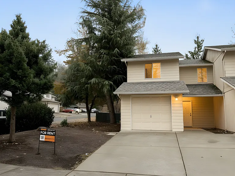 1048 Ridgefield Ct — Photo 2