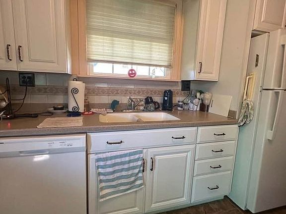 2nd image of 720 Penn St