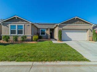 3376 Tradewinds Ave, Tulare, CA 93274