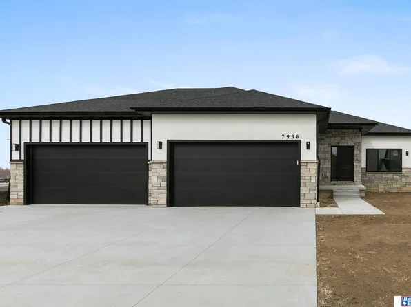 7930 Ephraem Ln, Lincoln, NE 68516