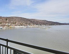 2nd image of 404 Harbor Cv