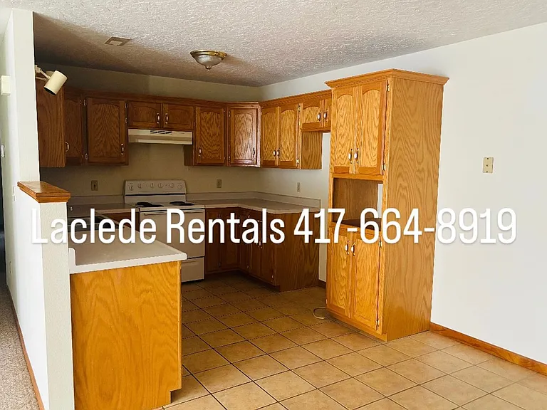 2067 Highland St — Photo 6