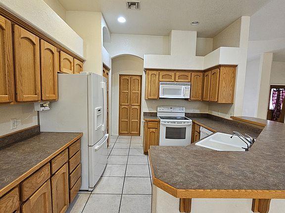 3rd image of 10537 E 38th St