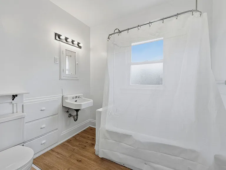 3713 Frances Ave — Photo 37