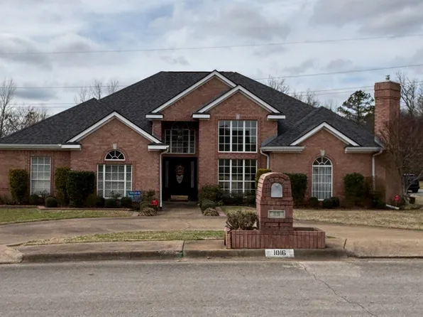 1016 Foley St, Henderson, TX 75654