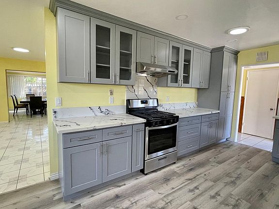 3rd image of 14422 Harrington St