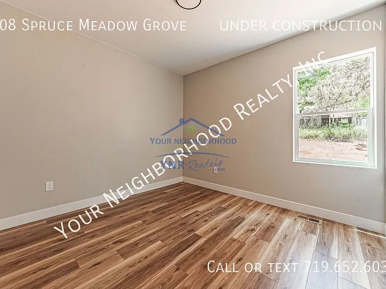 308 Spruce Meadow Grv — Photo 16