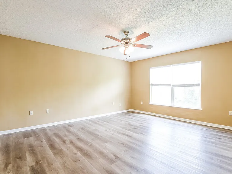 2047 Galahad Dr — Photo 5