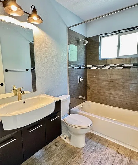 5554 Indiana Dr — Photo 9