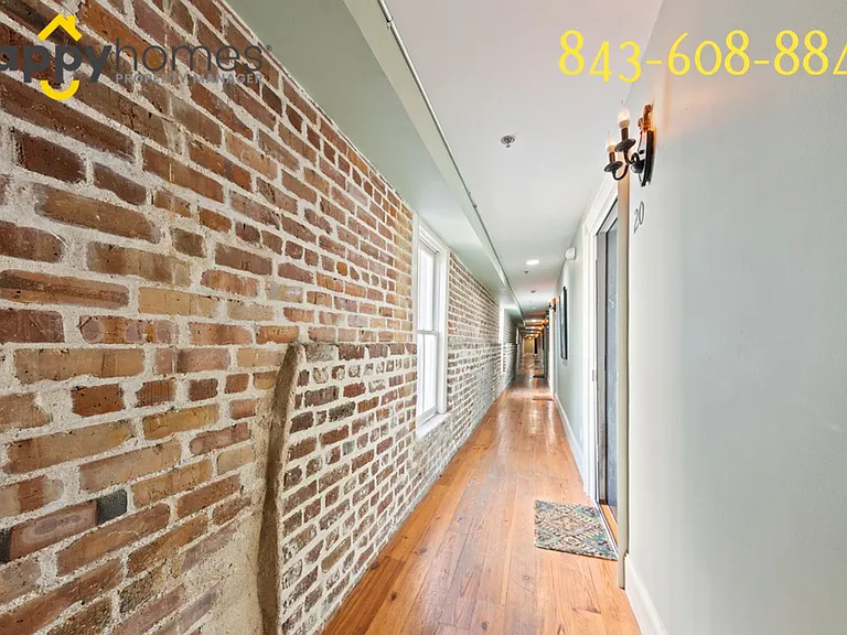 377 King St #201 — Photo 24