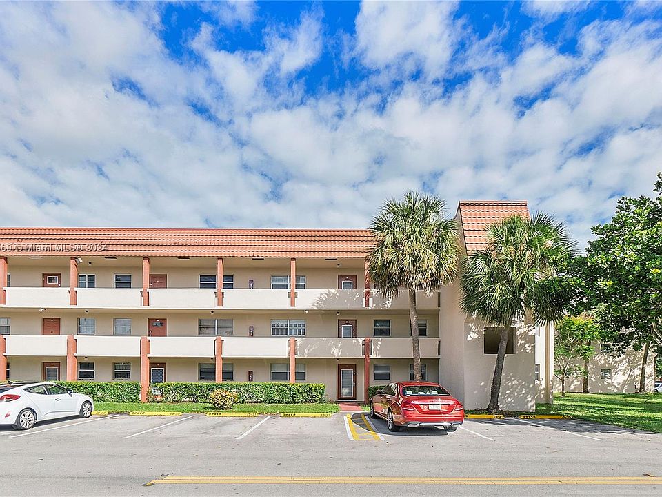1st image of 2871 E Sunrise Lakes Dr #211
