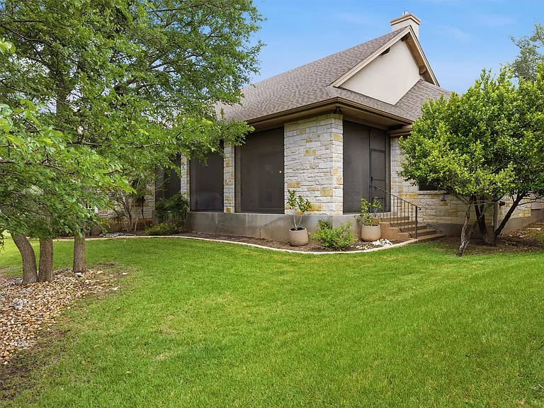 203 Pristine Ln — Photo 36