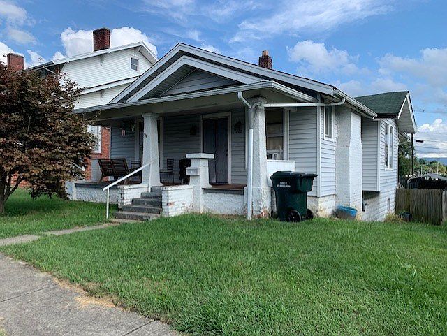 2nd image of 1202 Fairmount Ave