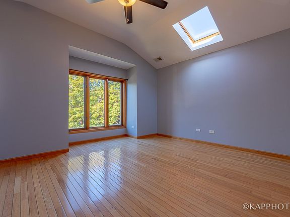 3rd image of 741 S Claremont Ave APT 3