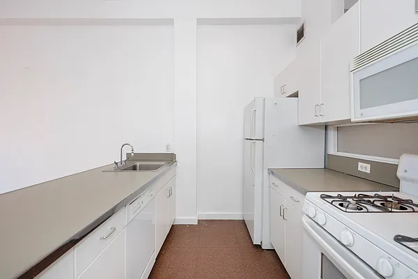 Rented by Compass | media 23