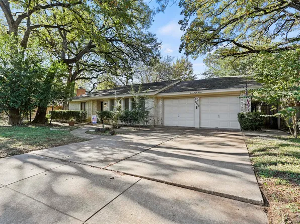 2820 Blackwood Dr, Arlington, TX 76013