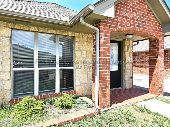 4709 Castle Bay Cv, Del City, OK 73115